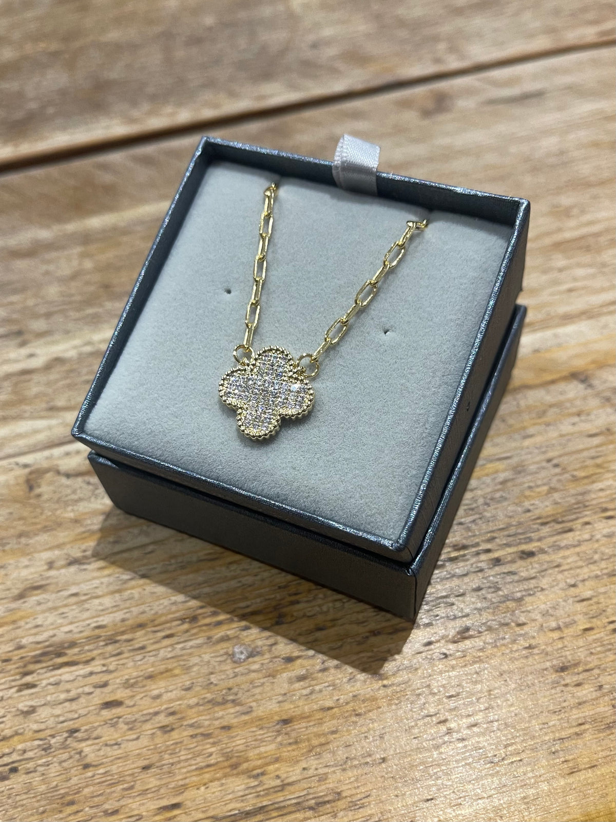 4-Leaf Clover Necklace | Gold plated & Cubic Zirconia