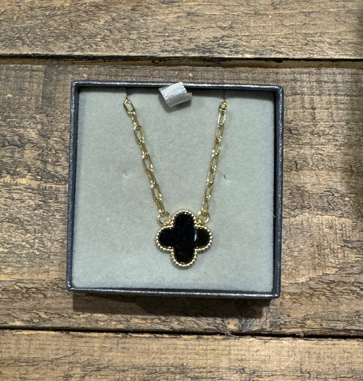 4-Leaf Clover Necklace | Gold & Black