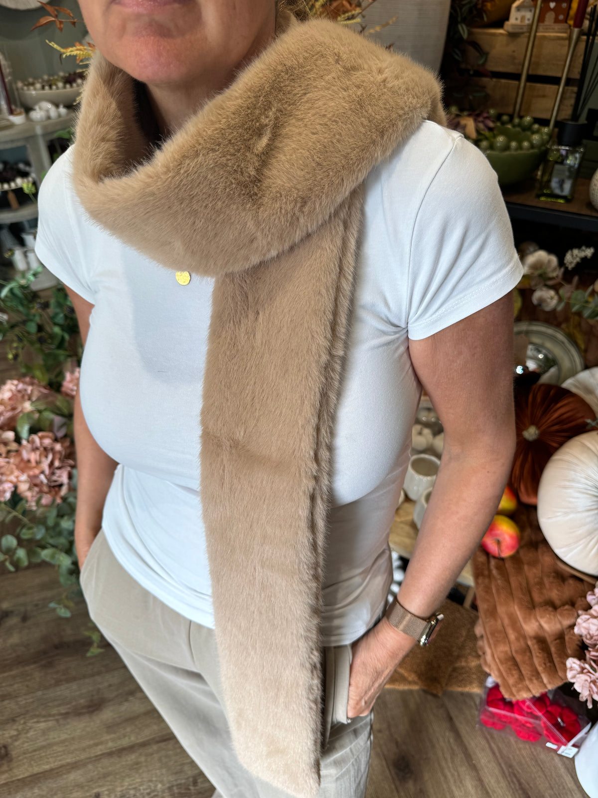 Luxe Faux Fur Long Scarf | Cappuccino