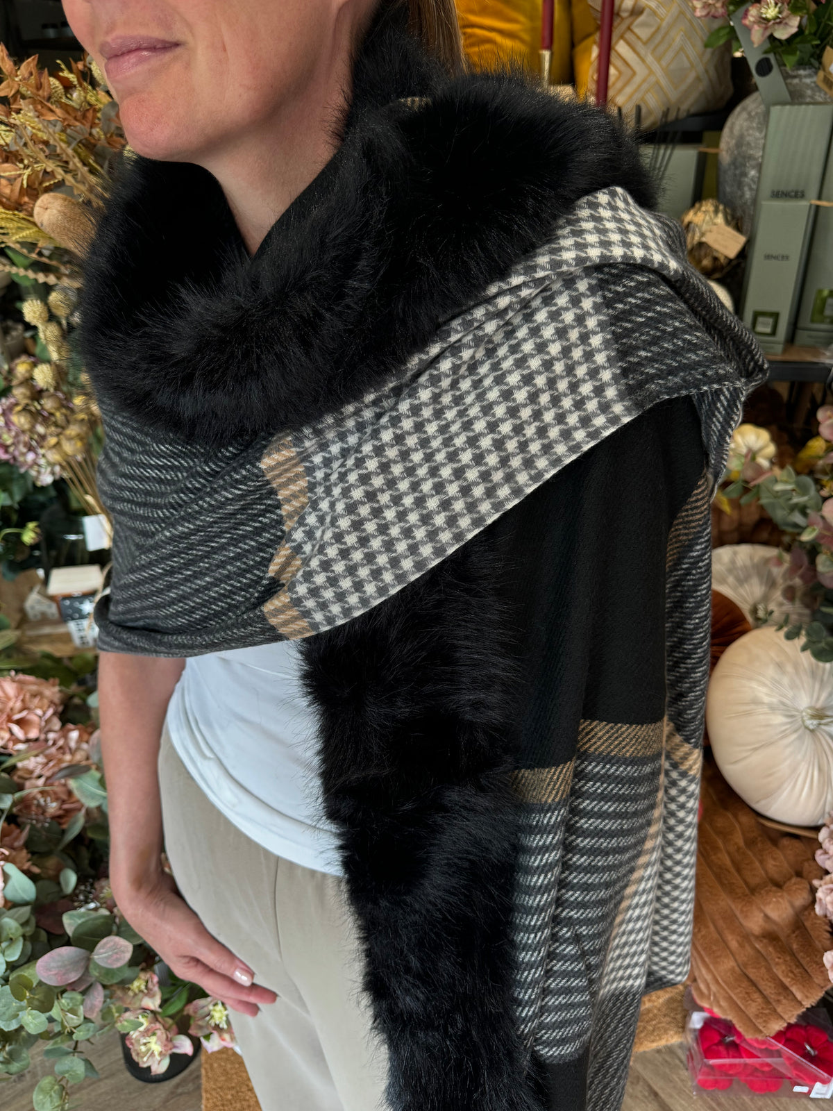 Luxe Faux Fur Edged Wrap | Black